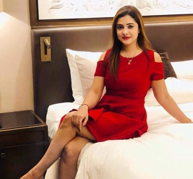 Slinky Call Girls Near Hotel Apple Inn 9582232329 Escort Service in Paharganj