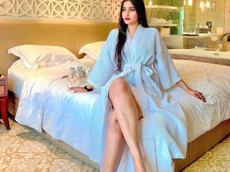 RꦿYL)ഇ⇄Call Girls In Munirka ⫸9711147426 ⫸ Escorts Service