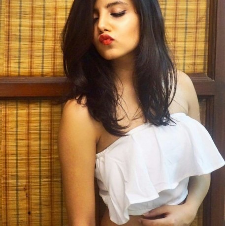Call Girls In Metro Paharganj ☎ 882624• 3211 Delhi Call Girls